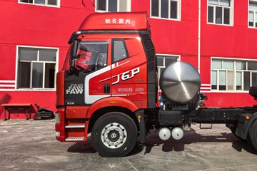 ���J6P ����� 13.2L LNG 530���� 6X4 һ�����12�� �߶� ǣ����ͼƬ