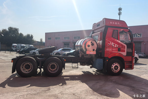 抢购在行动！镇江市解放J6P牵引车降价大放送，立降1.5万