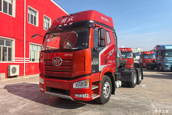 一汽解放J6P 经典版530马力 12档 6X4 牵引车
