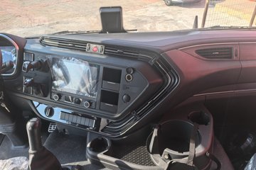 ���J6P ����� 13.2L LNG 530���� 6X4 һ�����12�� �߶� ǣ����ͼƬ