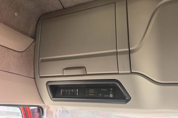 ���J6P ����� 13.2L LNG 530���� 6X4 һ�����12�� �߶� ǣ����ͼƬ