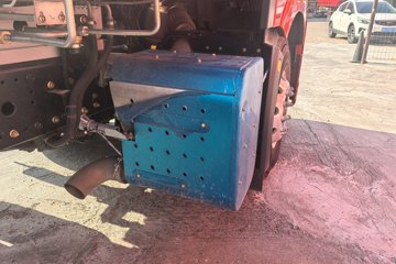 ���J6P ����� 13.2L LNG 530���� 6X4 һ�����12�� �߶� ǣ����ͼƬ