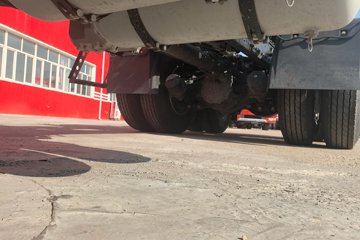 ���J6P ����� 13.2L LNG 530���� 6X4 һ�����12�� �߶� ǣ����ͼƬ