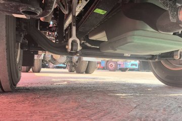 ���J6P ����� 13.2L LNG 530���� 6X4 һ�����12�� �߶� ǣ����ͼƬ