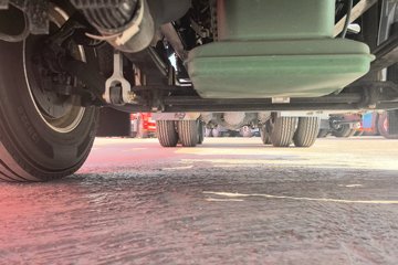 ���J6P ����� 13.2L LNG 530���� 6X4 һ�����12�� �߶� ǣ����ͼƬ