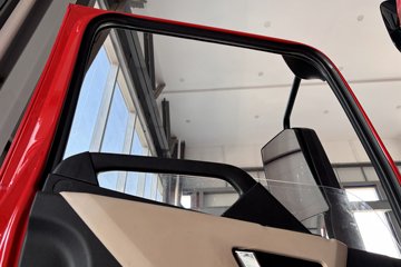 东风天锦KC&nbsp;自卸车驾驶室                                               图片