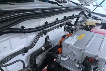 ���� �󽫾�EV 2025�� ��׼�� ���� ����˫��Ƥ�� ����ʱ��88kWhͼƬ