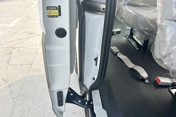 SRM��Դ �º�ʨX30L 2025�� �ھ��� 1.5L���� 110���� 6�� ����յ� ���ͼƬ