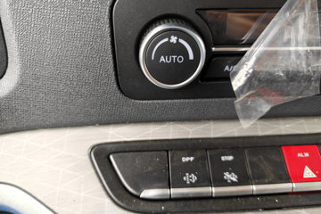 �й�����HOWO ����PRO 180���� 4.15�׵��Ų�դʽ�Ῠ(����10��)ͼƬ