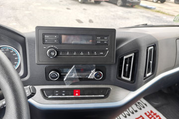 �й�����HOWO ����PRO 180���� 4.15�׵��Ų�դʽ�Ῠ(����10��)ͼƬ