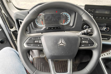 �й�����HOWO ����PRO 180���� 4.15�׵��Ų�դʽ�Ῠ(����10��)ͼƬ