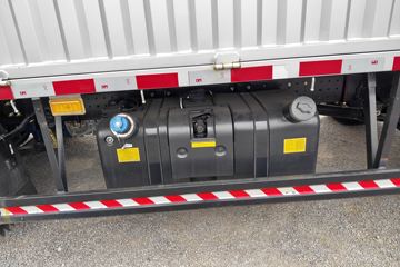 �й�����HOWO ����PRO 180���� 4.15�׵��Ų�դʽ�Ῠ(����10��)ͼƬ