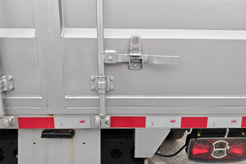 �й�����HOWO ����PRO 180���� 4.15�׵��Ų�դʽ�Ῠ(����10��)ͼƬ