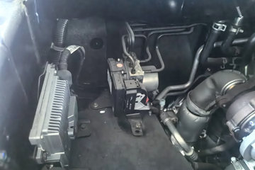 ���� ��ʮ��T30̽�ռ� 2024�� ������ 3.0T���� 143���� ���� �Զ�˫��Ƥ��ͼƬ