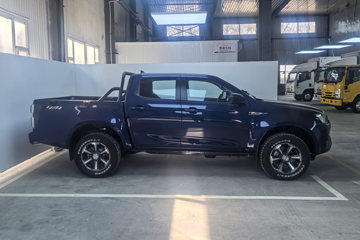 ���� ��ʮ��T30̽�ռ� 2024�� ������ 3.0T���� 143���� ���� �Զ�˫��Ƥ��ͼƬ