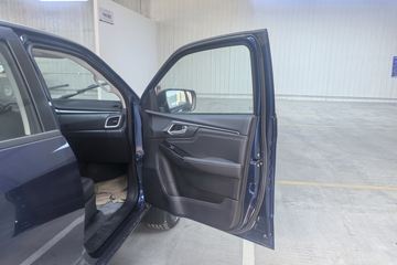 ���� ��ʮ��T30̽�ռ� 2024�� ������ 3.0T���� 143���� ���� �Զ�˫��Ƥ��ͼƬ