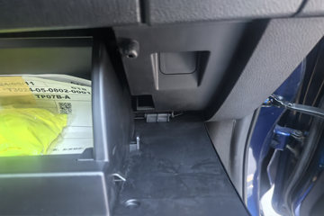 ���� ��ʮ��T30̽�ռ� 2024�� ������ 3.0T���� 143���� ���� �Զ�˫��Ƥ��ͼƬ