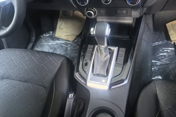 ���� ��ʮ��T30̽�ռ� 2024�� ������ 3.0T���� 143���� ���� �Զ�˫��Ƥ��ͼƬ