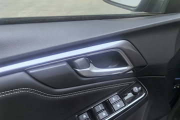 ���� ��ʮ��T30̽�ռ� 2024�� ������ 3.0T���� 143���� ���� �Զ�˫��Ƥ��ͼƬ