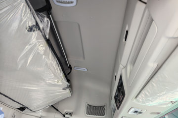 ŷ������ 4.5L���� 240���� 4X2 ��ʿ��8�� 9.8����ʽ�ػ���ͼƬ