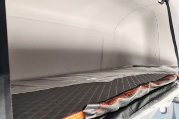 ŷ������ 4.5L���� 240���� 4X2 ��ʿ��8�� 9.8����ʽ�ػ���ͼƬ