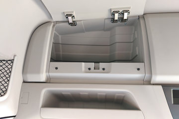 ŷ������ 4.5L���� 240���� 4X2 ��ʿ��8�� 9.8����ʽ�ػ���ͼƬ