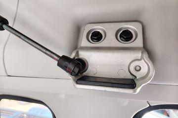 ŷ������ 4.5L���� 240���� 4X2 ��ʿ��8�� 9.8����ʽ�ػ���ͼƬ