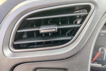 ŷ������ 4.5L���� 240���� 4X2 ��ʿ��8�� 9.8����ʽ�ػ���ͼƬ