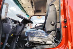 欧曼银河 4.5L柴油 240马力 4X2 法士特8档 9.8米厢式载货车