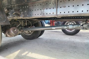 ŷ������ 4.5L���� 240���� 4X2 ��ʿ��8�� 9.8����ʽ�ػ���ͼƬ