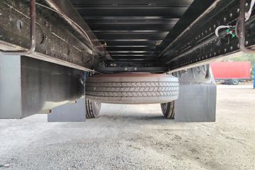 ŷ������ 4.5L���� 240���� 4X2 ��ʿ��8�� 9.8����ʽ�ػ���ͼƬ