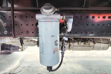 ŷ������ 4.5L���� 240���� 4X2 ��ʿ��8�� 9.8����ʽ�ػ���ͼƬ