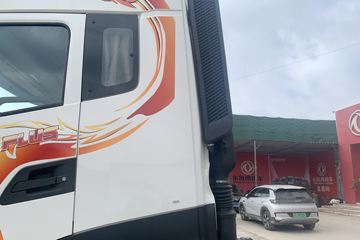 �������KR PLUS 2025�� 7L���� 330���� 4X2 ��ʿ��10�� 9.6����ʽ�ػ���ͼƬ