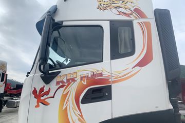 �������KR PLUS 2025�� 7L���� 330���� 4X2 ��ʿ��10�� 9.6����ʽ�ػ���ͼƬ