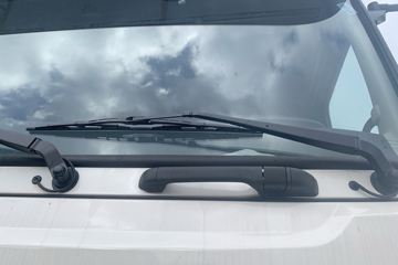 �������KR PLUS 2025�� 7L���� 330���� 4X2 ��ʿ��10�� 9.6����ʽ�ػ���ͼƬ