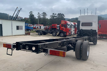 �������KR PLUS 2025�� 7L���� 330���� 4X2 ��ʿ��10�� 9.6����ʽ�ػ���ͼƬ