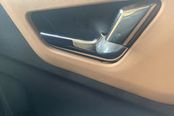 �������KR PLUS 2025�� 7L���� 330���� 4X2 ��ʿ��10�� 9.6����ʽ�ػ���ͼƬ