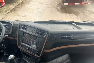 �������KR PLUS 2025�� 7L���� 330���� 4X2 ��ʿ��10�� 9.6����ʽ�ػ���ͼƬ