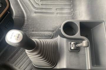 �������KR PLUS 2025�� 7L���� 330���� 4X2 ��ʿ��10�� 9.6����ʽ�ػ���ͼƬ