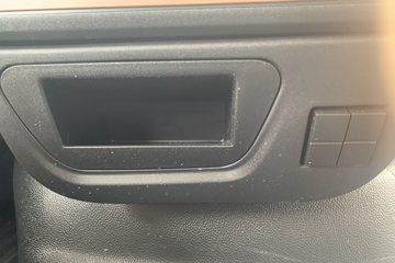 �������KR PLUS 2025�� 7L���� 330���� 4X2 ��ʿ��10�� 9.6����ʽ�ػ���ͼƬ