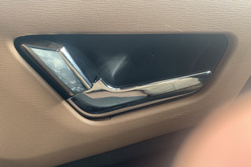 �������KR PLUS 2025�� 7L���� 330���� 4X2 ��ʿ��10�� 9.6����ʽ�ػ���ͼƬ