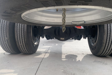 �������KR PLUS 2025�� 7L���� 330���� 4X2 ��ʿ��10�� 9.6����ʽ�ػ���ͼƬ