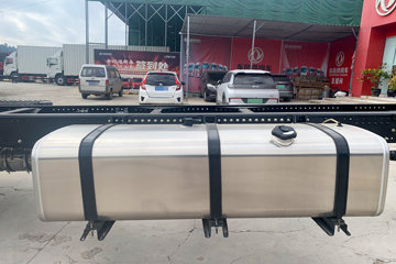 �������KR PLUS 2025�� 7L���� 330���� 4X2 ��ʿ��10�� 9.6����ʽ�ػ���ͼƬ