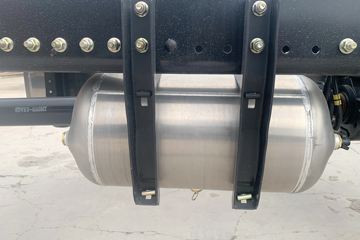 �������KR PLUS 2025�� 7L���� 330���� 4X2 ��ʿ��10�� 9.6����ʽ�ػ���ͼƬ