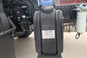 �������KR PLUS 2025�� 7L���� 330���� 4X2 ��ʿ��10�� 9.6����ʽ�ػ���ͼƬ