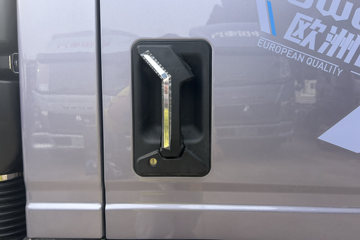 ����HOWOͳ˧ 2.5L���� 185���� �й�����12�� 4.15�׵��Ų�դʽ�ῨͼƬ