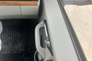 ����HOWOͳ˧ 2.5L���� 185���� �й�����12�� 4.15�׵��Ų�դʽ�ῨͼƬ