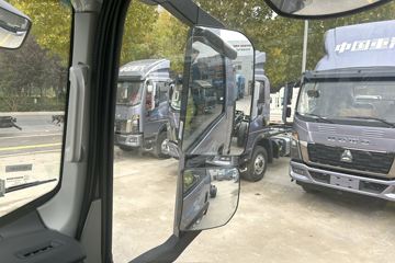 ����HOWOͳ˧ 2.5L���� 185���� �й�����12�� 4.15�׵��Ų�դʽ�ῨͼƬ