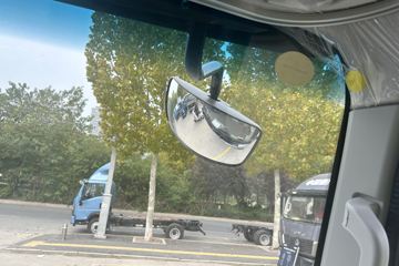 ����HOWOͳ˧ 2.5L���� 185���� �й�����12�� 4.15�׵��Ų�դʽ�ῨͼƬ