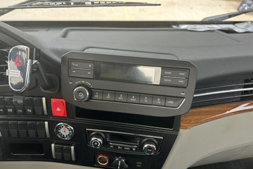 ����HOWOͳ˧ 2.5L���� 185���� �й�����12�� 4.15�׵��Ų�դʽ�ῨͼƬ